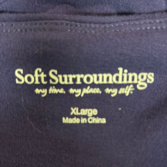 Women's Navy Blue Sleeveless Top - Picture 4 of 4